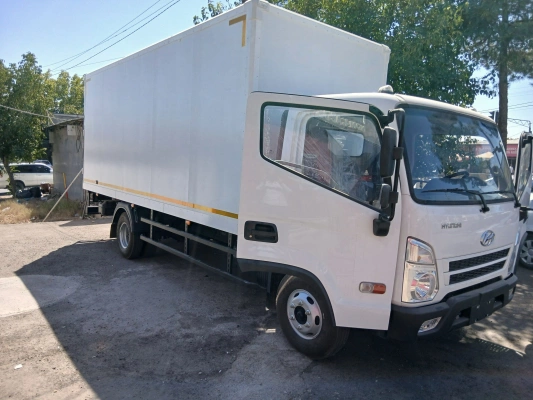 Изотермический автофургон  HYUNDAI EX8