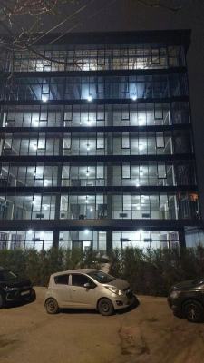 Продаётся отдельно стоящее здание (2000 м²) на ул. Амира Темура...