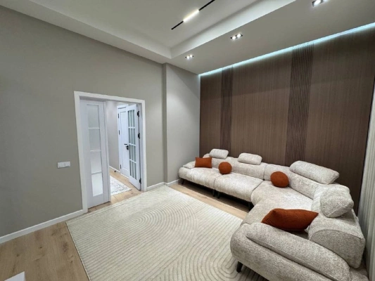 Квартира 2-комнатная в ЖК Oz Mahal, 51 кв.м