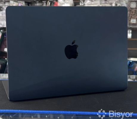 Apple MacBook Air M2 13 дюймов 8/256GB