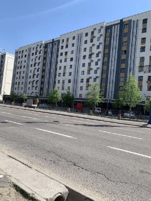 Трехкомнатная квартира на улице Махтумкули