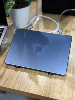 Apple MacBook Neo 13 дюймов 8/512GB