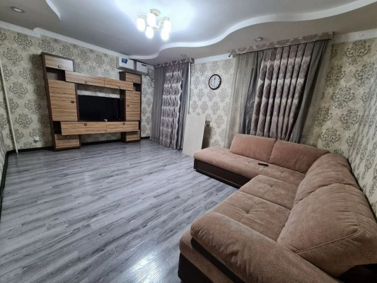 5-комнатная квартира с отличным ремонтом на ул. Нукус (Госпитальный)..