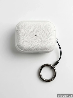 Чехол для AirPods Pro / Pro 3 с текстурой кожи и кольцом-держателем
