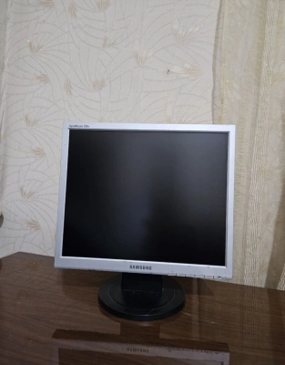 Монитор Samsung Model 720N 17 дюймовый