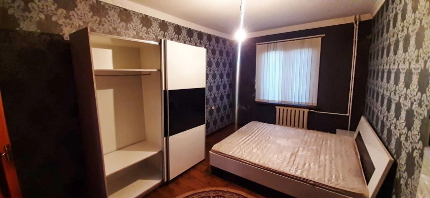 2-комнатная квартира на массиве Авиасозлар-2 (рынок Кадышева)