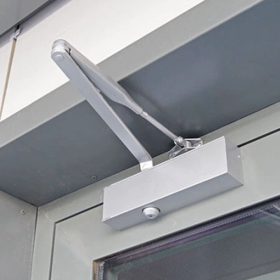 замки, доводчик закрывания дверей, ремонт, установка