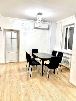 3-комнатная квартира на Ойбеке, 90 м2