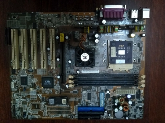 Материнская плата ASUS A7V133