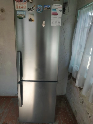 продается срочно холодильник